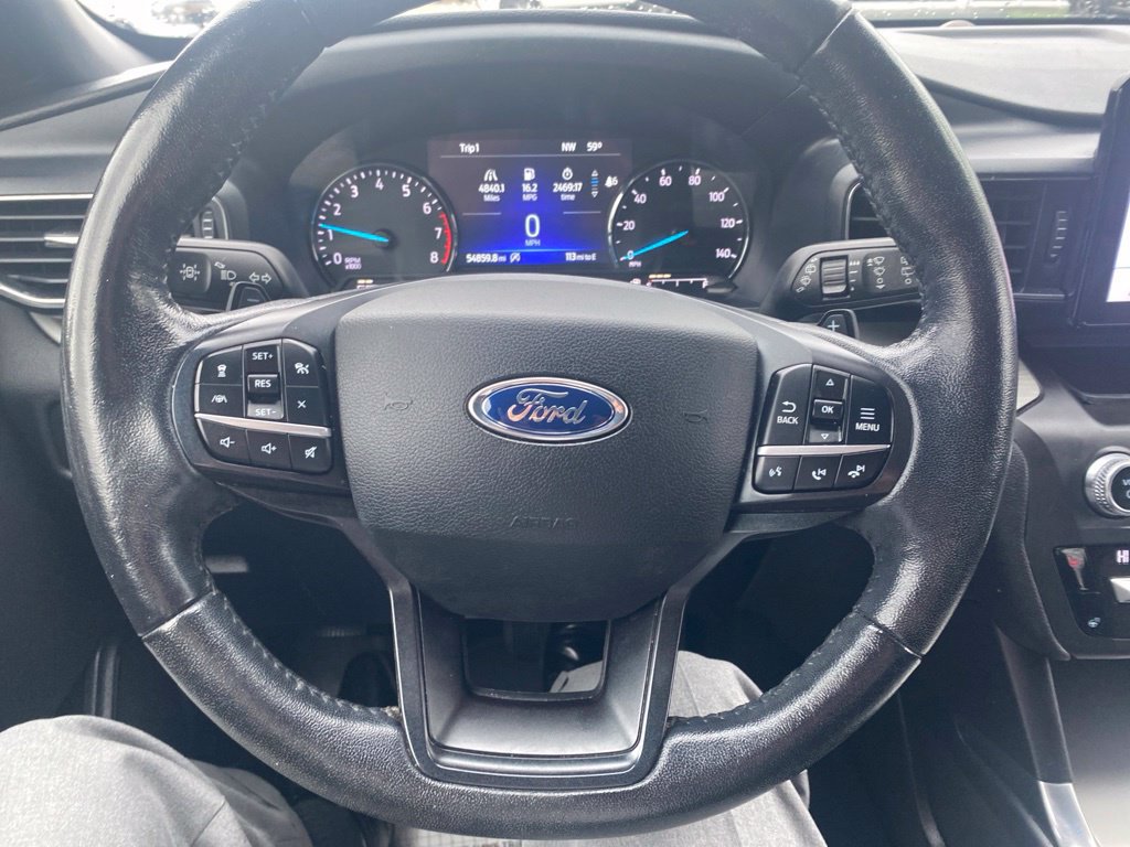 Used 2020 Ford Explorer XLT w/ Equipment Group 202A AWD/4WD image 21