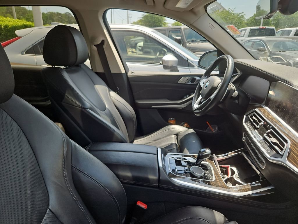 Used 2020 BMW X7 xDrive40i w/ Cold Weather Package image 8