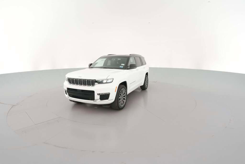 New 2025 Jeep Grand Cherokee L Summit image 3
