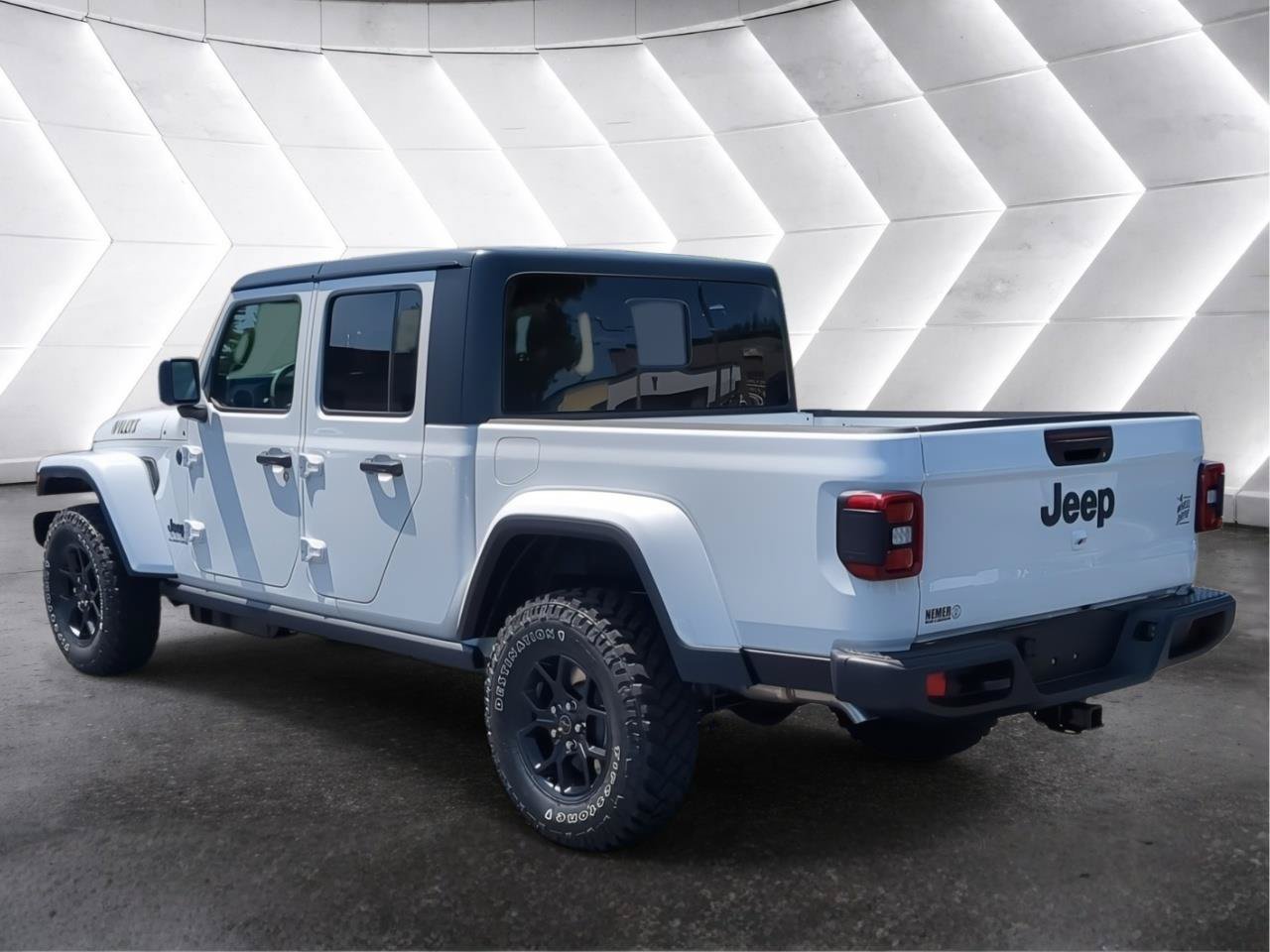 New 2026 Jeep Gladiator Sport AWD/4WD image 4