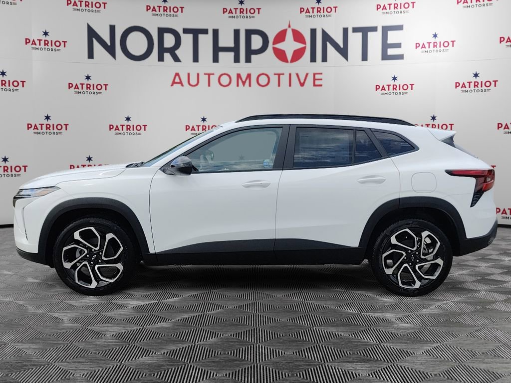 New 2025 Chevrolet Trax RS w/ Sunroof Package image 3