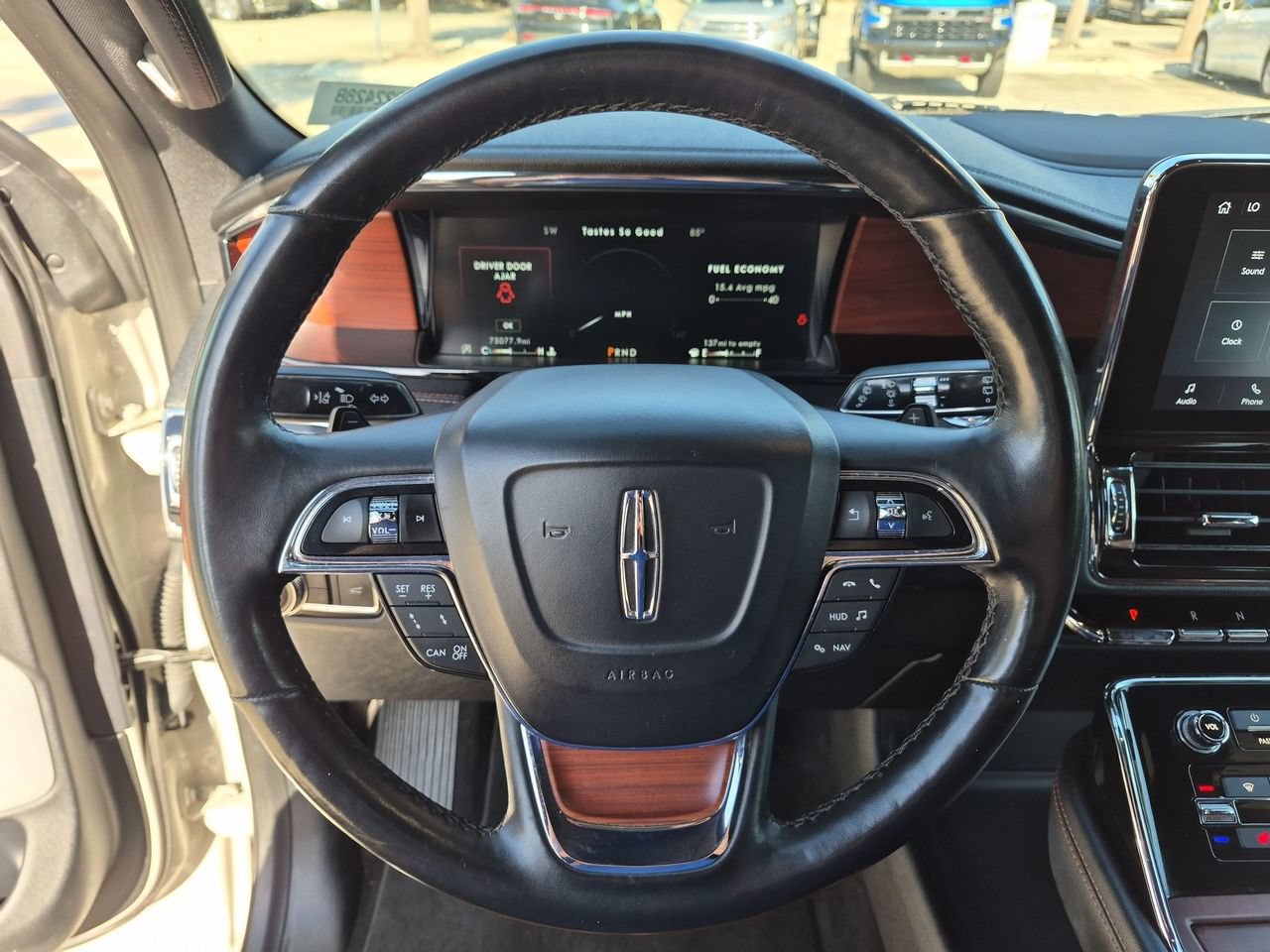 Used 2020 Lincoln Navigator Reserve w/ Luxury Package AWD/4WD image 10