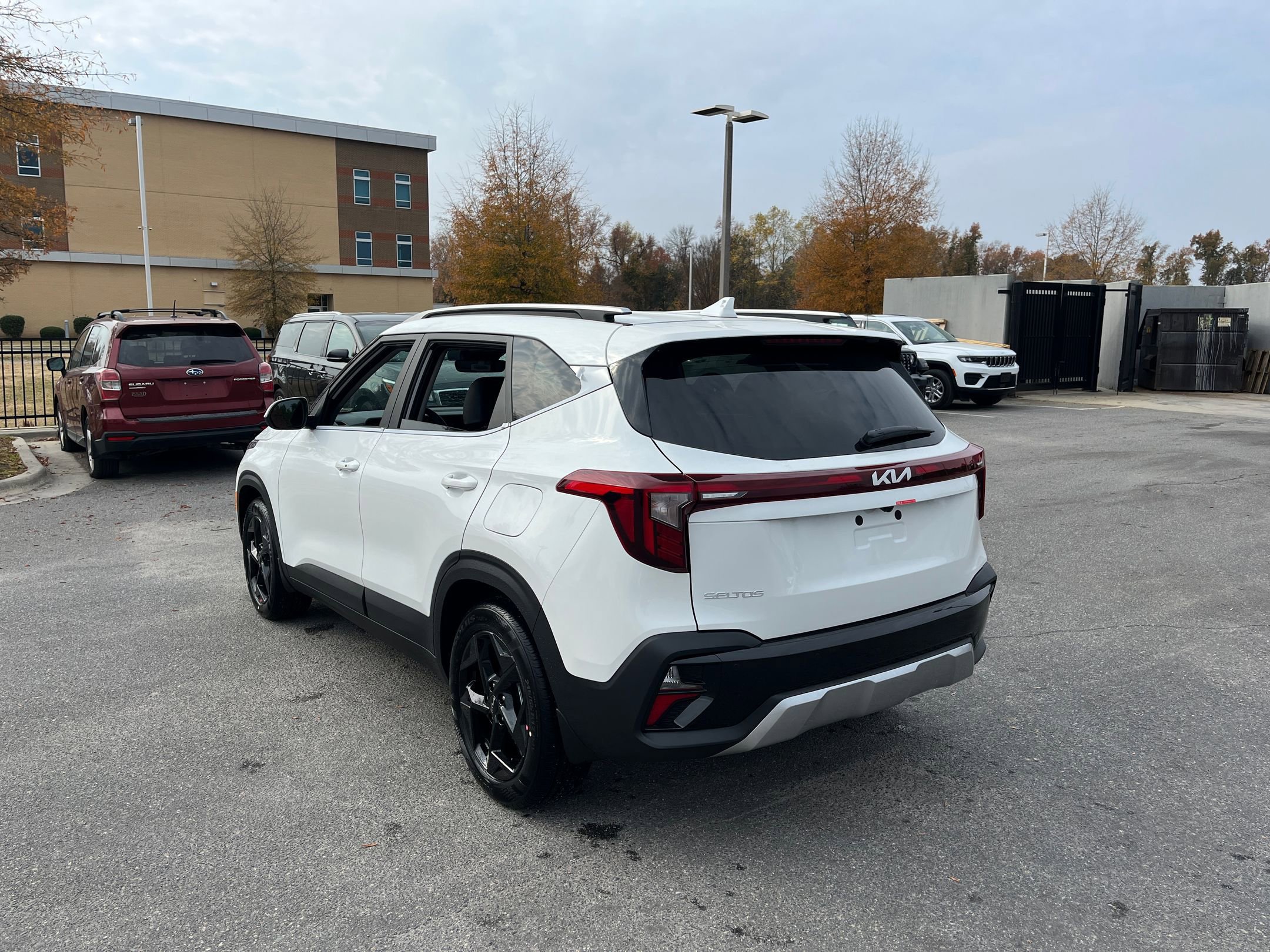 New 2026 Kia Seltos EX image 5