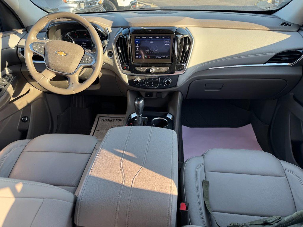 Used 2020 Chevrolet Traverse LT w/ Driver Confidence II Package AWD/4WD image 12