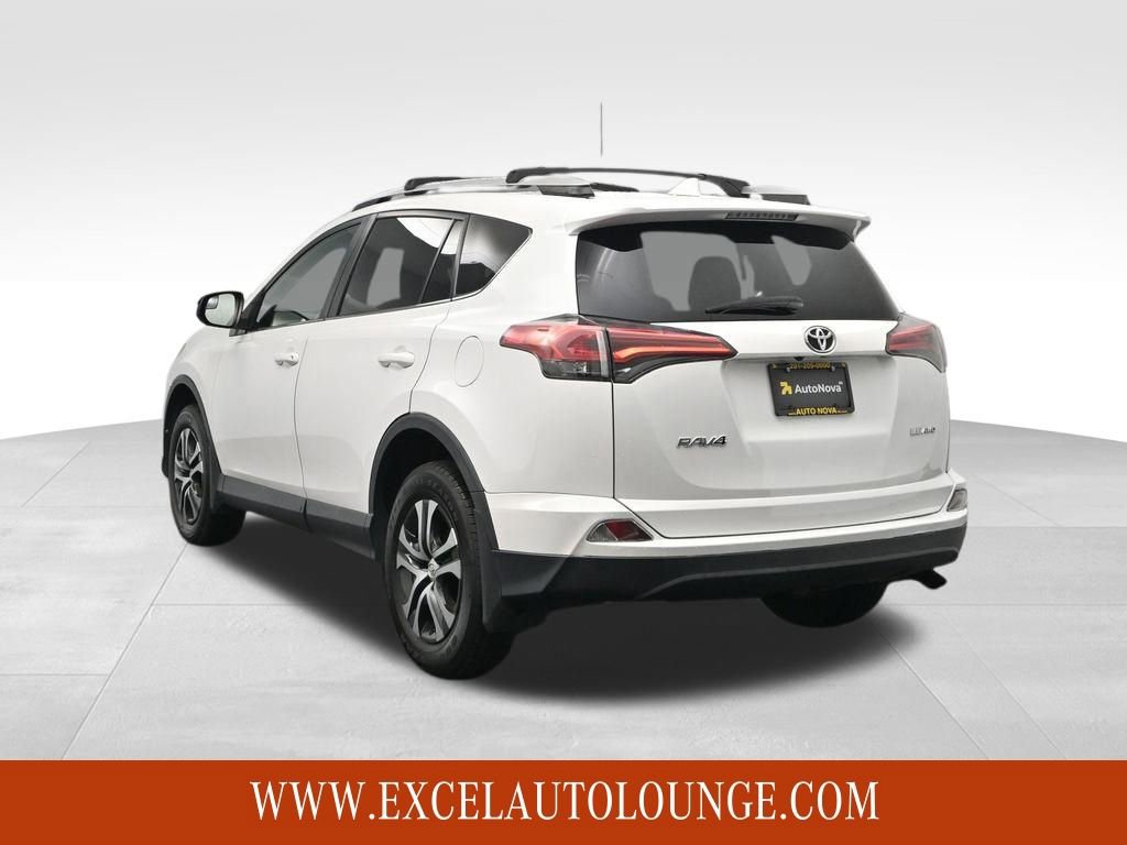Used 2016 Toyota RAV4 LE image 4