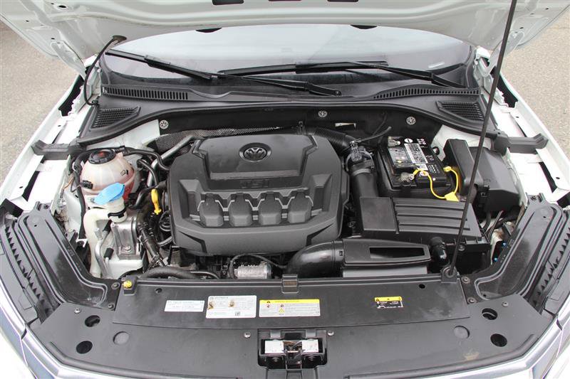 Used 2022 Volkswagen Passat 2.0T FWD image 11