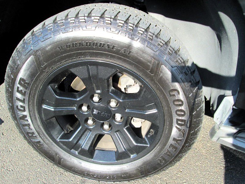 Used 2016 Chevrolet Suburban 4WD w/ Max Trailering Package image 16