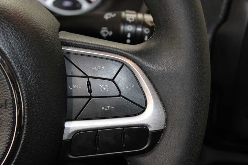 Used 2019 Jeep Renegade Latitude image 35