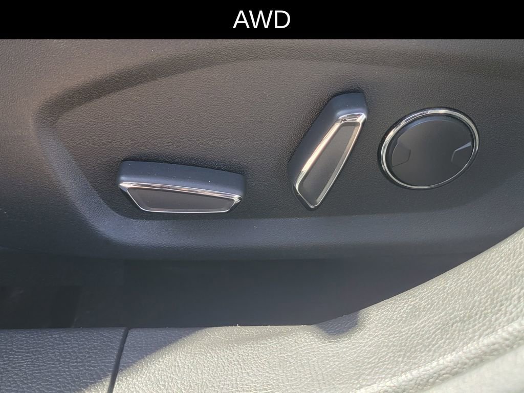 Used 2016 Ford Fusion SE w/ Equipment Group 202A image 16