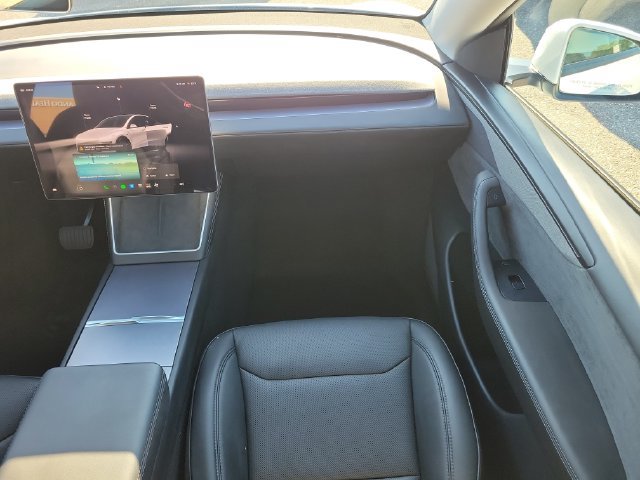 Used 2026 Tesla Model Y Long Range RWD image 17