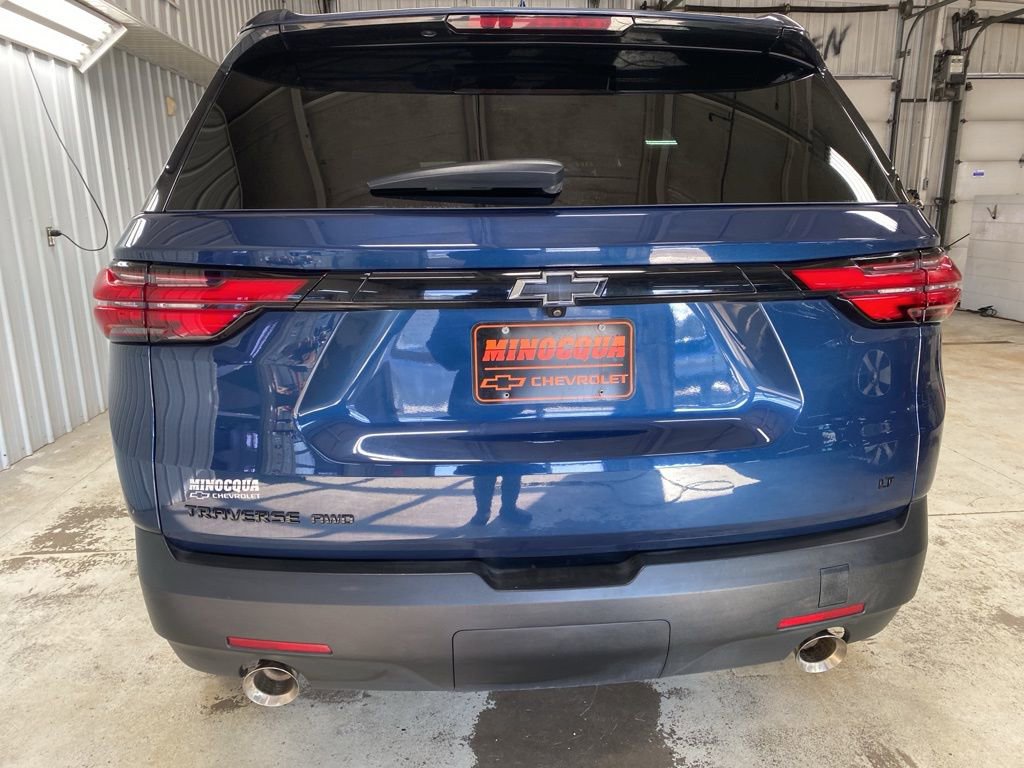 Used 2023 Chevrolet Traverse LT w/ Midnight/Sport Edition image 11