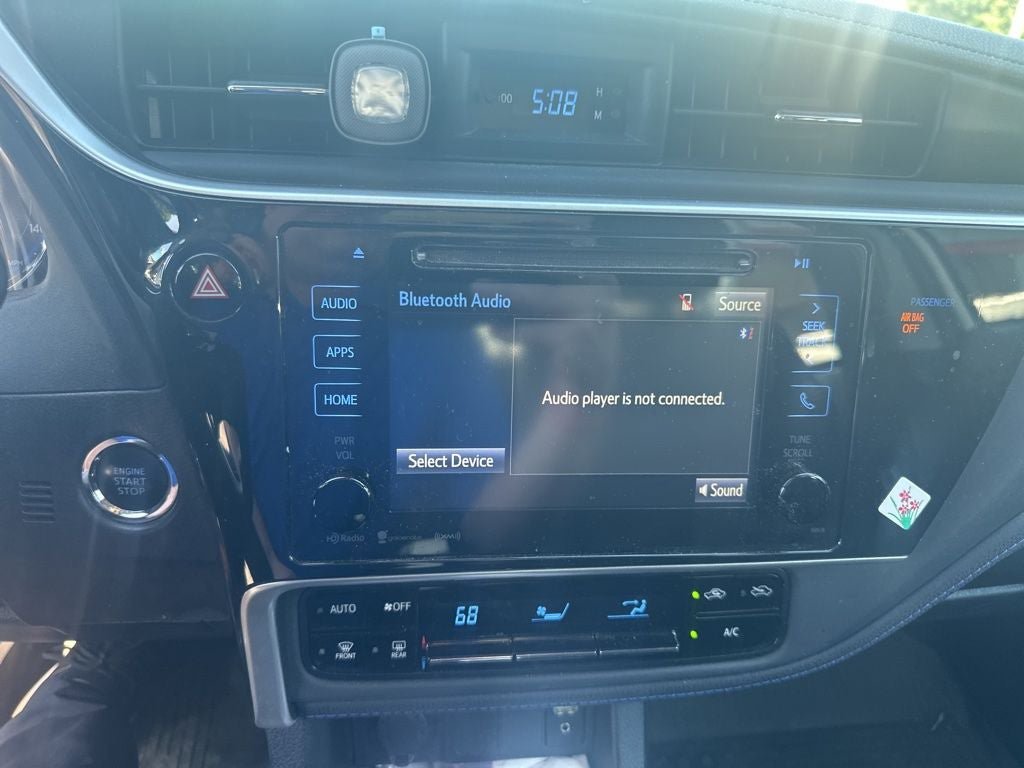 Used 2018 Toyota Corolla SE w/ SE Premium Package FWD image 12
