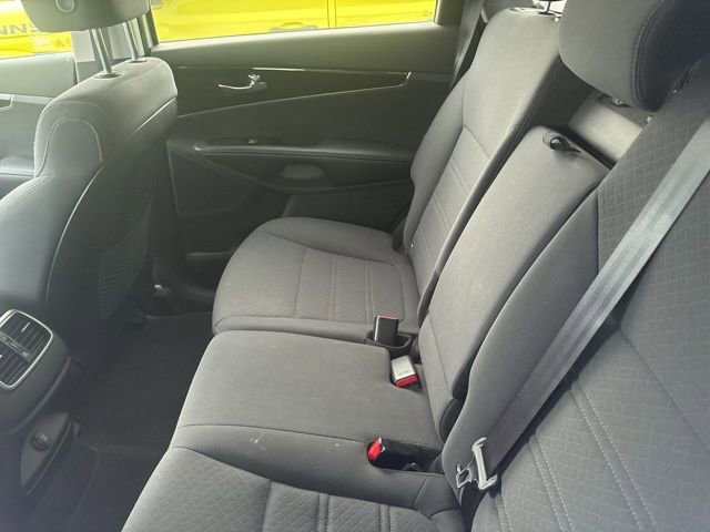 Used 2019 Kia Sorento L image 9