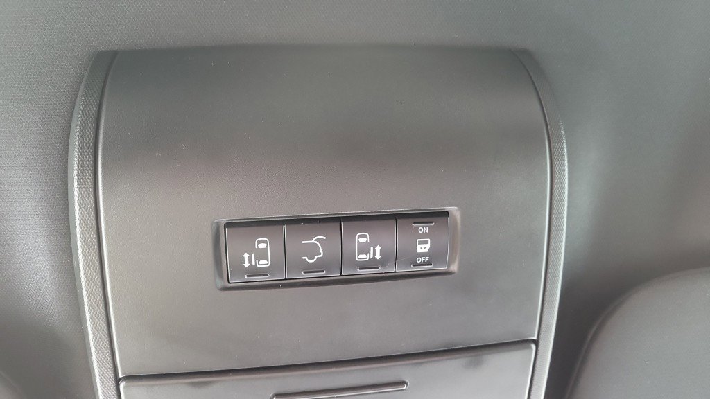 Used 2019 Dodge Grand Caravan SXT w/ Rear Park Assist Package image 36