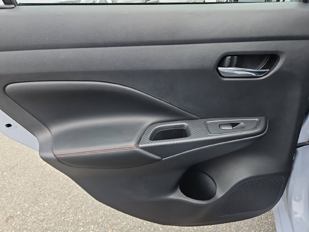 Used 2025 Nissan Versa SR FWD image 25