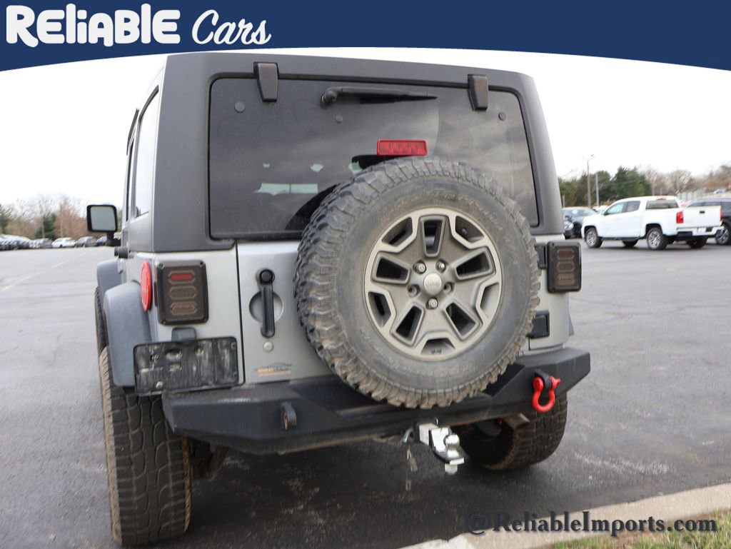 Used 2015 Jeep Wrangler Unlimited Rubicon w/ Connectivity Group image 15
