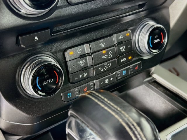 Used 2018 Ford F150 Lariat w/ Equipment Group 502A Luxury AWD/4WD image 15