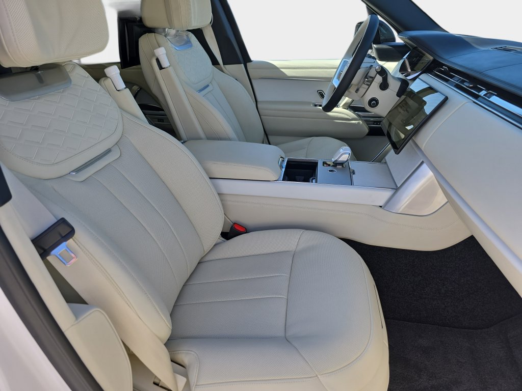 New 2025 Land Rover Range Rover SV AWD/4WD image 10
