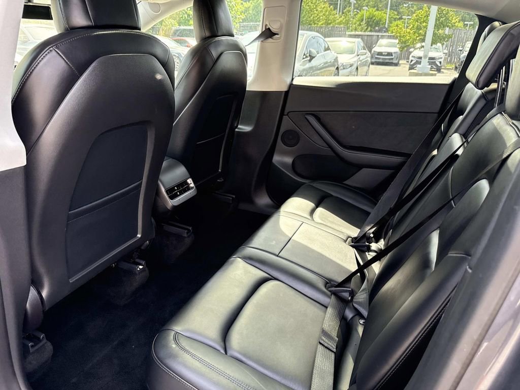 Used 2022 Tesla Model Y Performance AWD/4WD image 31