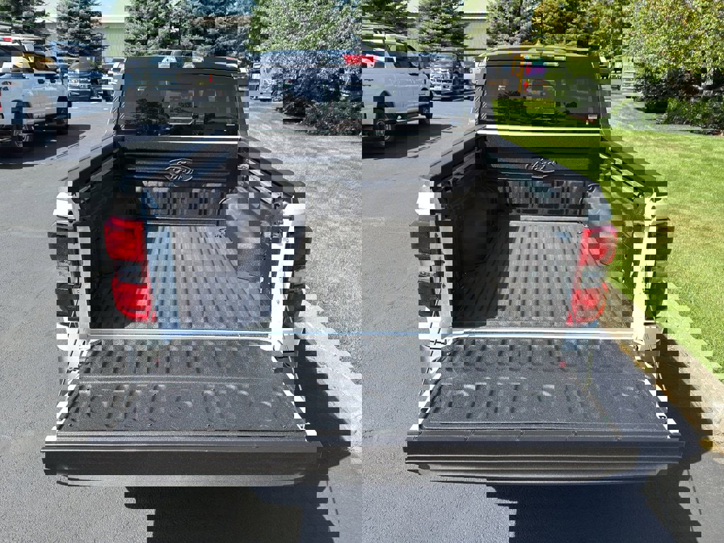 New 2025 Ford Maverick Lariat w/ Black Appearance Package image 6