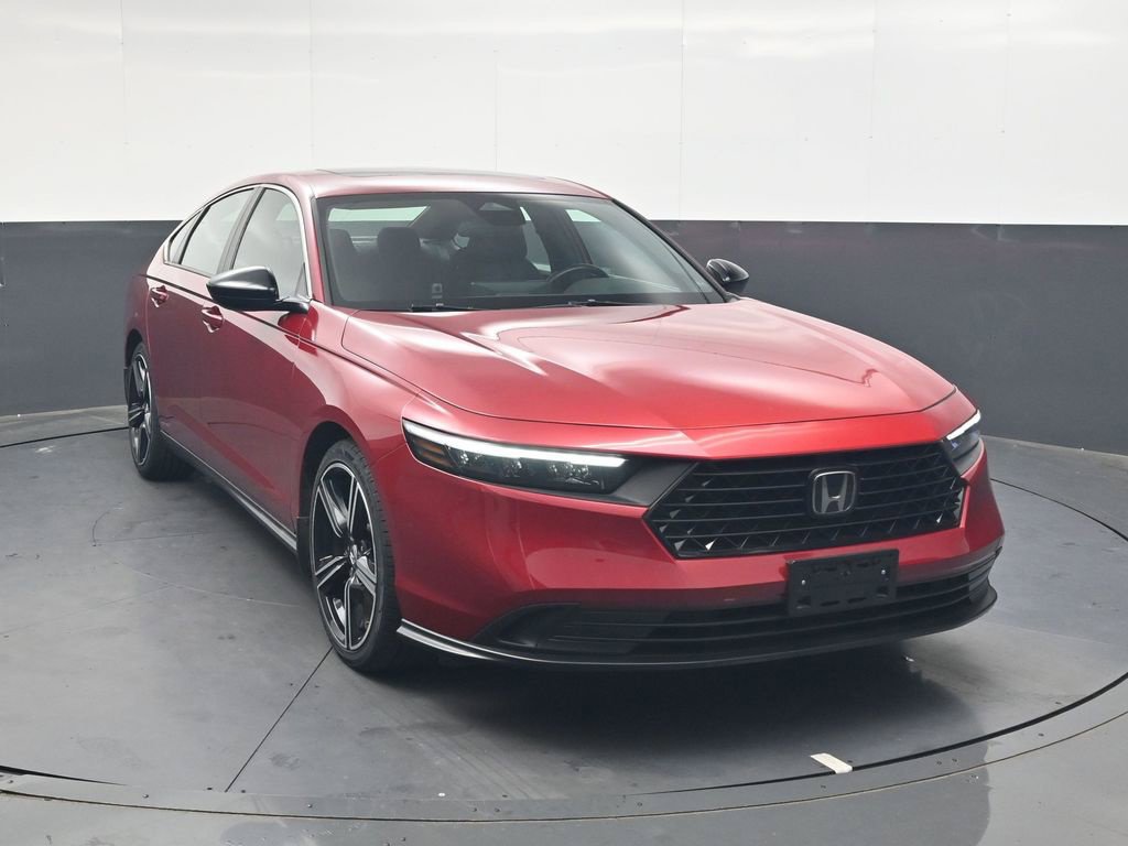 Used 2023 Honda Accord Sport image 2