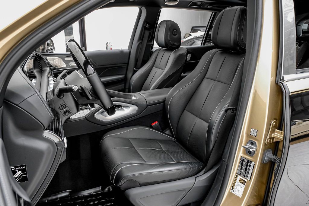 Used 2023 Mercedes-Benz Maybach GLS 600 4MATIC image 29