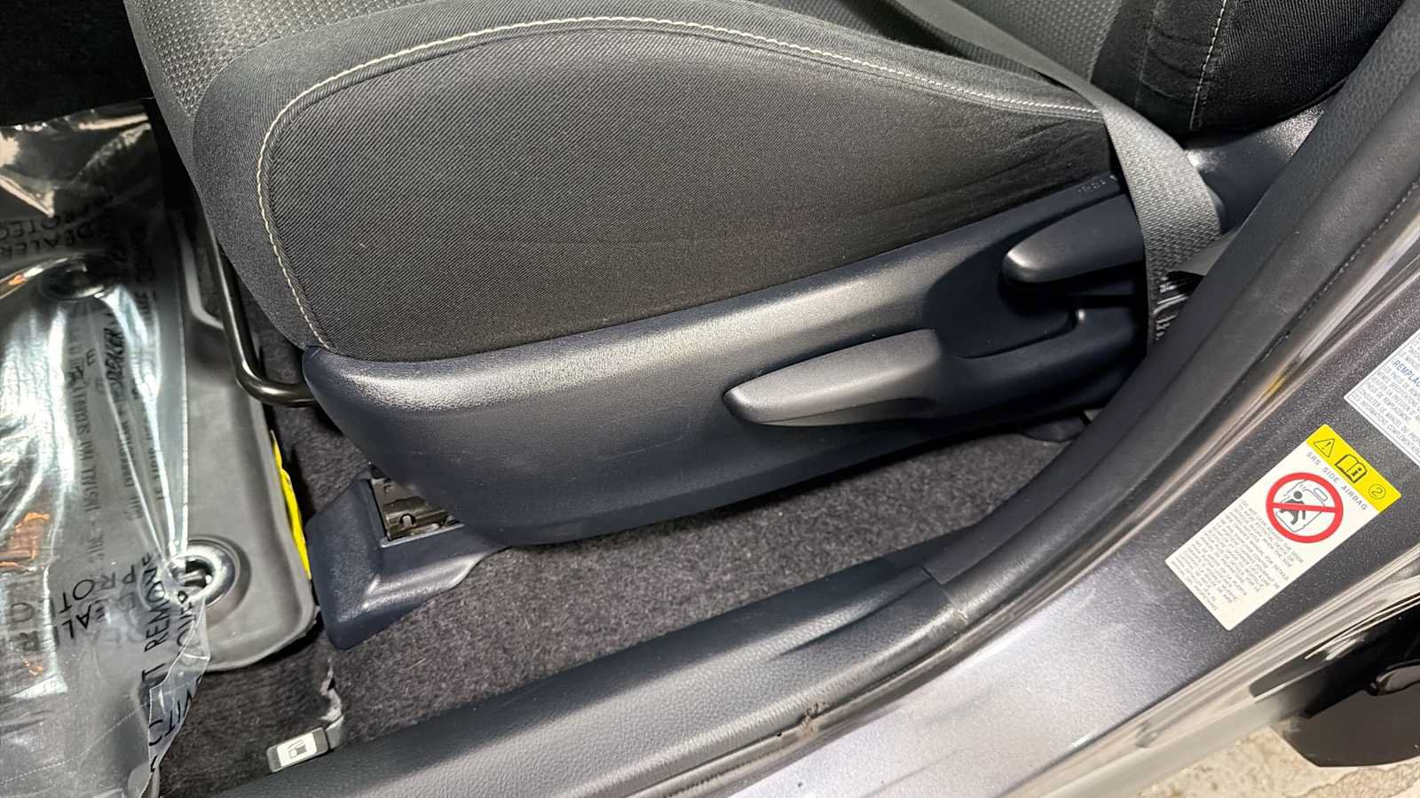 Certified 2018 Toyota RAV4 XLE w/ Carpet Mat Package AWD/4WD image 14