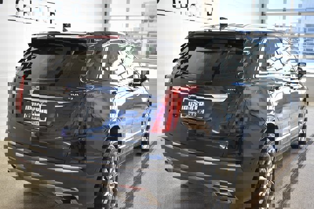 Used 2021 Cadillac XT5 Premium Luxury image 4