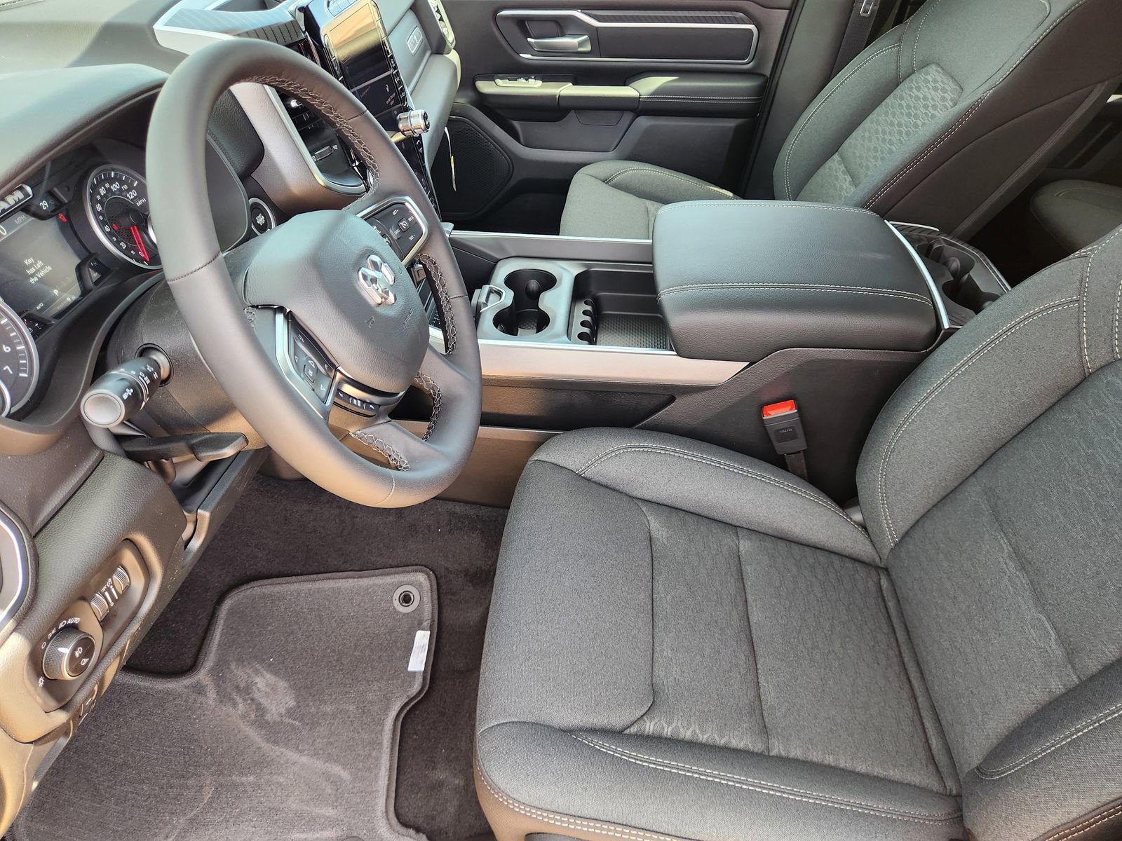 New 2026 RAM 1500 4x4 Crew Cab image 12