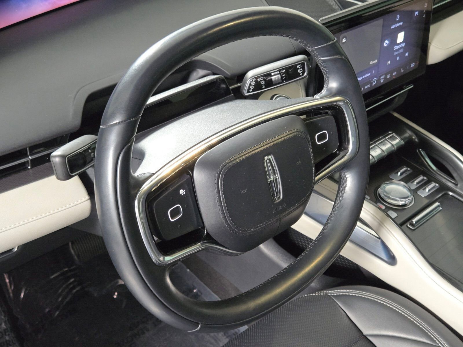 Certified 2024 Lincoln Nautilus Premier AWD/4WD image 21