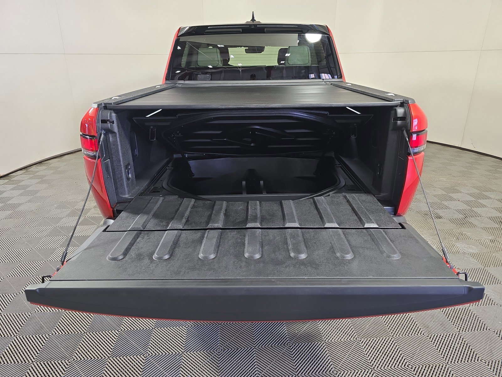 Used 2023 Rivian R1T Adventure AWD/4WD image 15