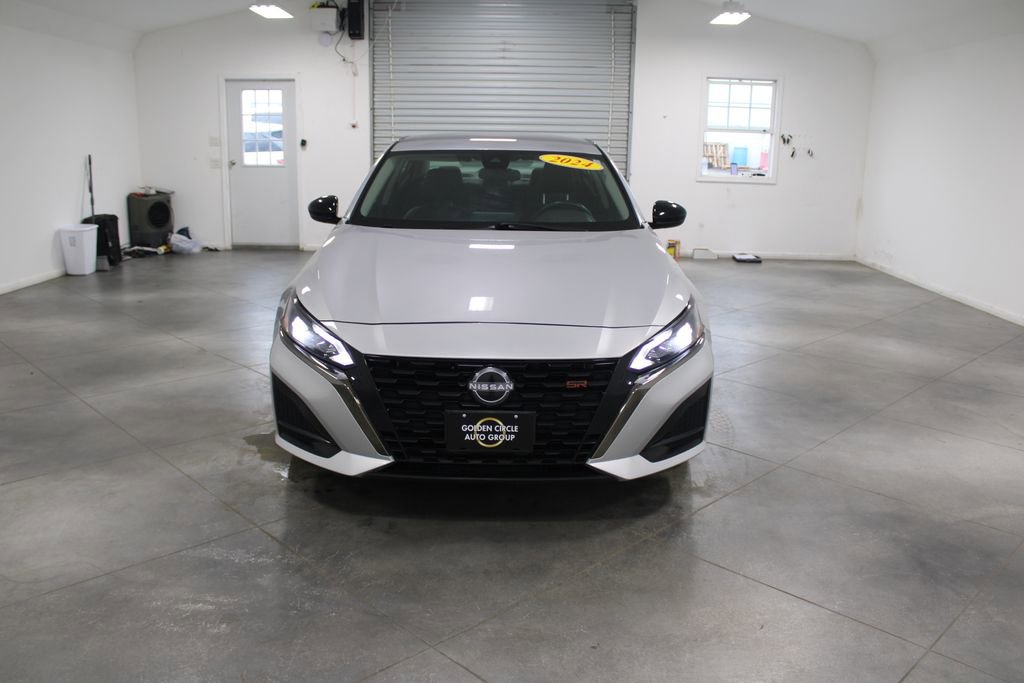 Used 2024 Nissan Altima 2.5 SR image 17