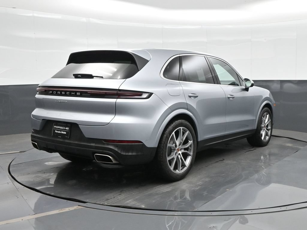 Certified 2026 Porsche Cayenne AWD/4WD image 7