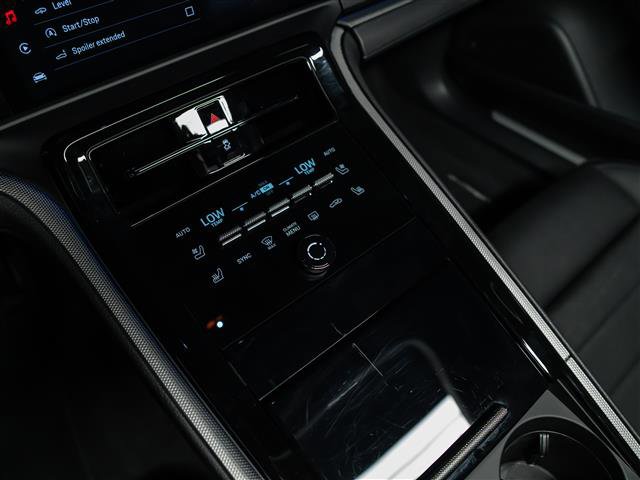 Certified 2025 Porsche Panamera RWD image 25