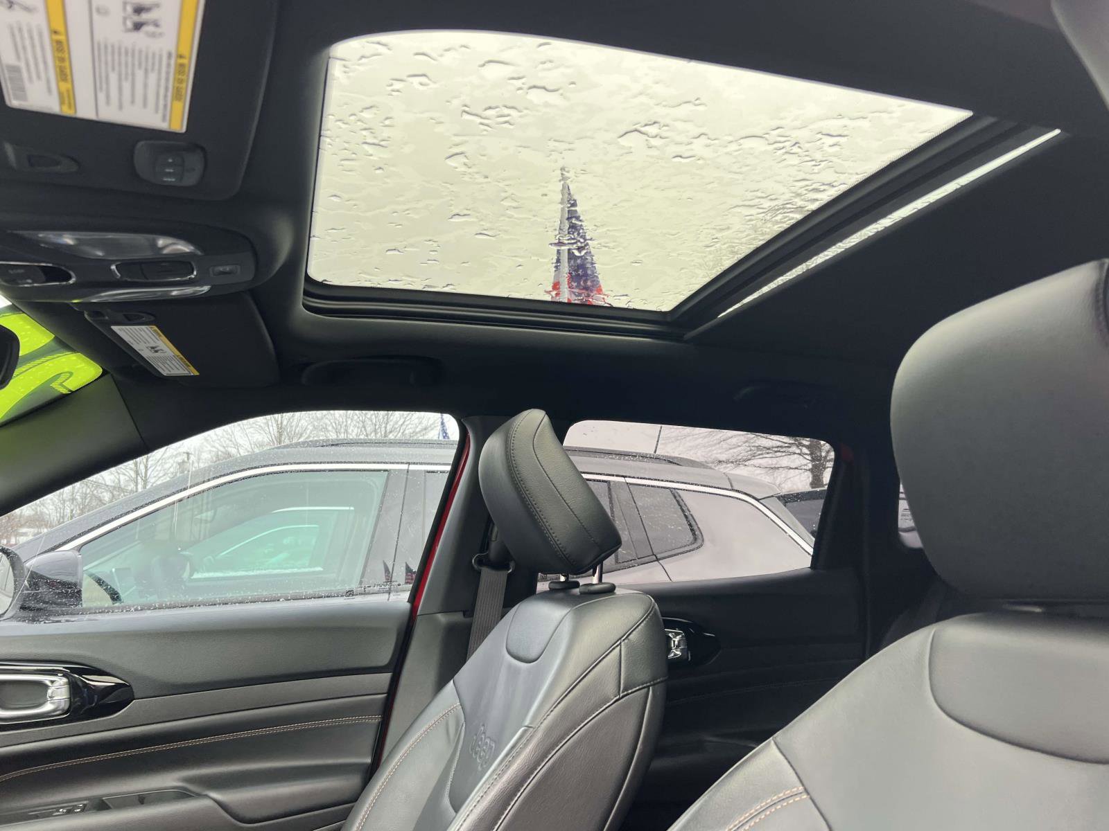 Used 2022 Jeep Compass Limited w/ (RED) Package image 27