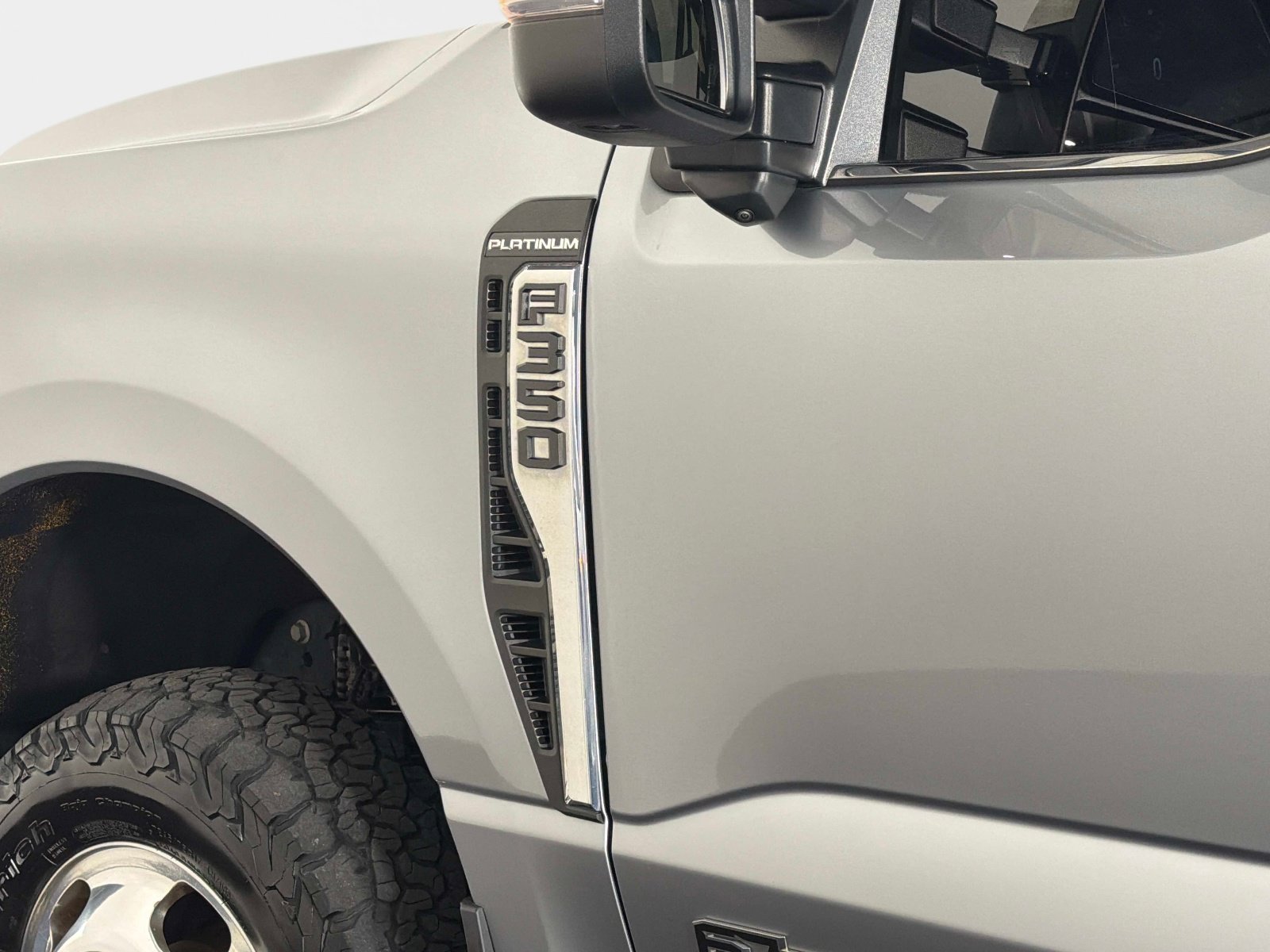 Used 2023 Ford F350 Platinum AWD/4WD image 14