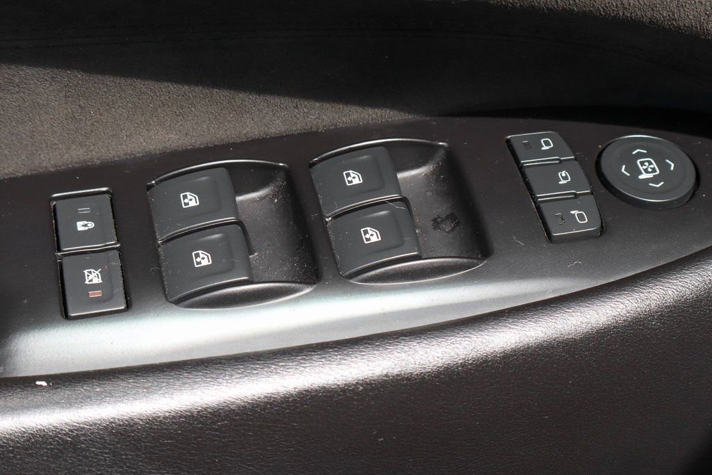 Used 2019 Cadillac Escalade Platinum image 17