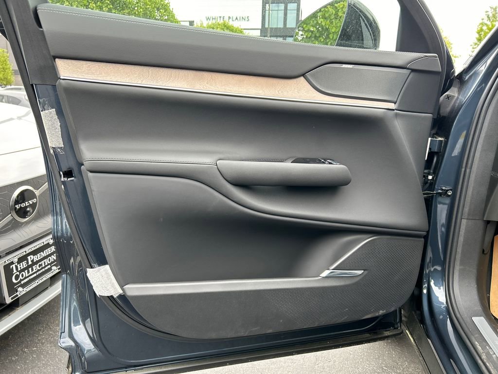 New 2026 Volvo EX90 Plus AWD/4WD image 9