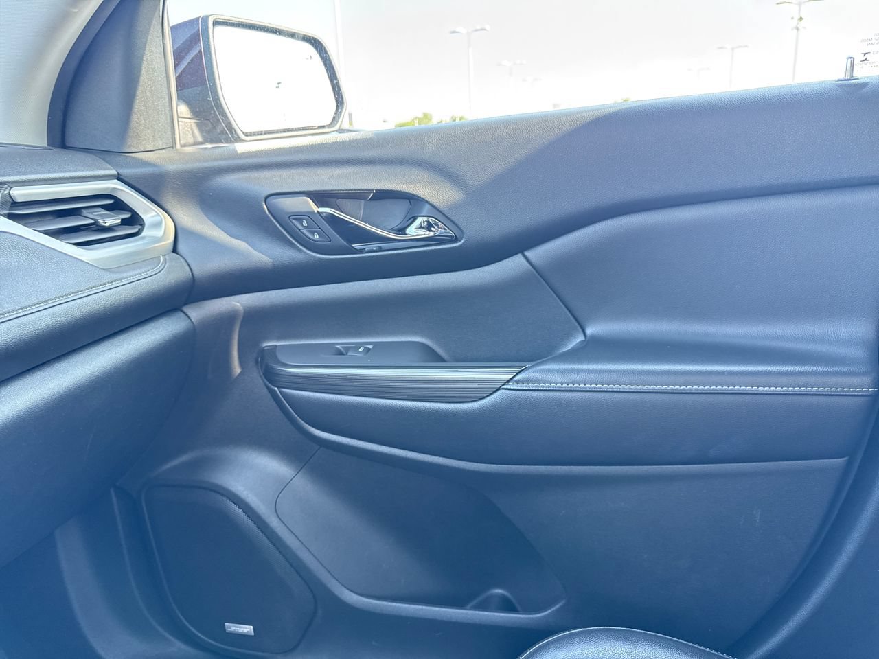 Used 2018 GMC Acadia SLT w/ LPO, Floor Liner Package FWD image 25