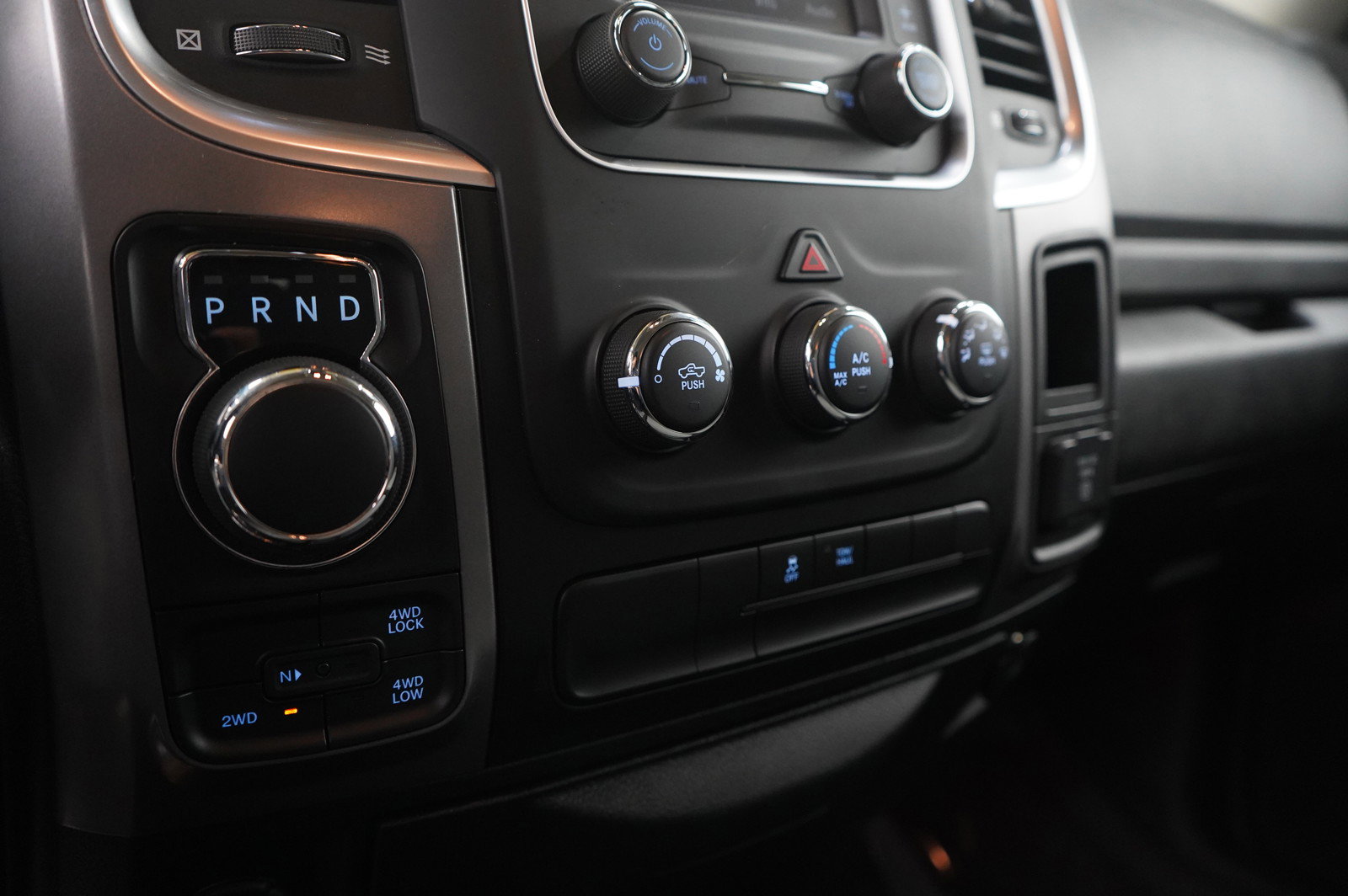 Used 2023 RAM 1500 Classic SLT image 23