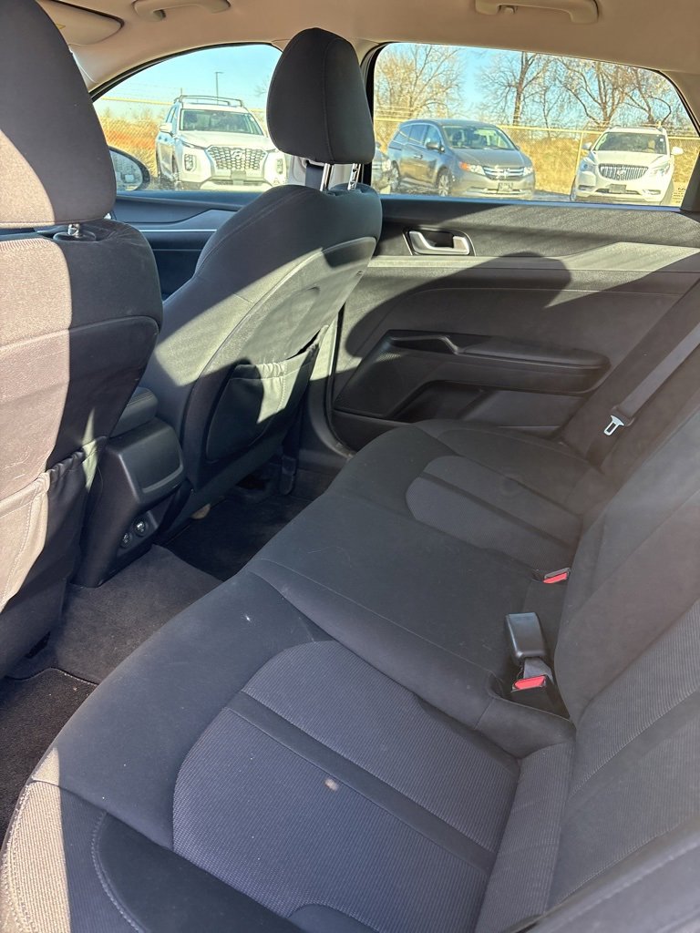 Used 2022 Kia K5 LXS image 10