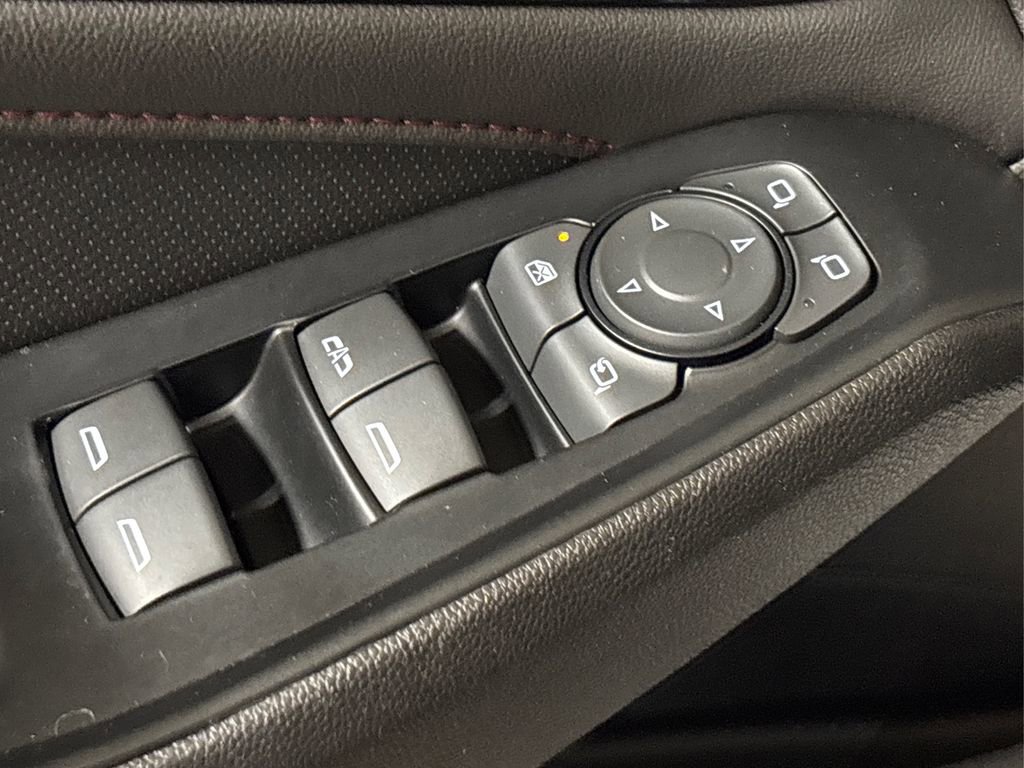 Used 2023 Chevrolet Traverse RS image 37