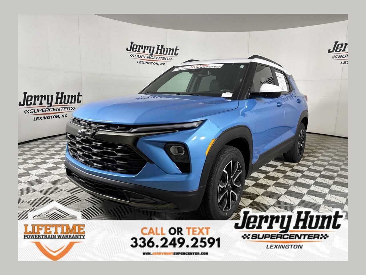 Used 2025 Chevrolet TrailBlazer ACTIV w/ Convenience Package AWD/4WD image 1