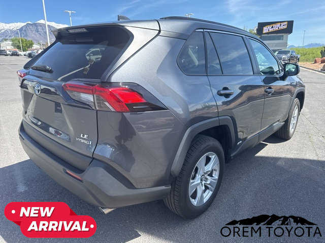 Used 2020 Toyota RAV4 LE w/ Carpet Mat Package AWD/4WD image 16