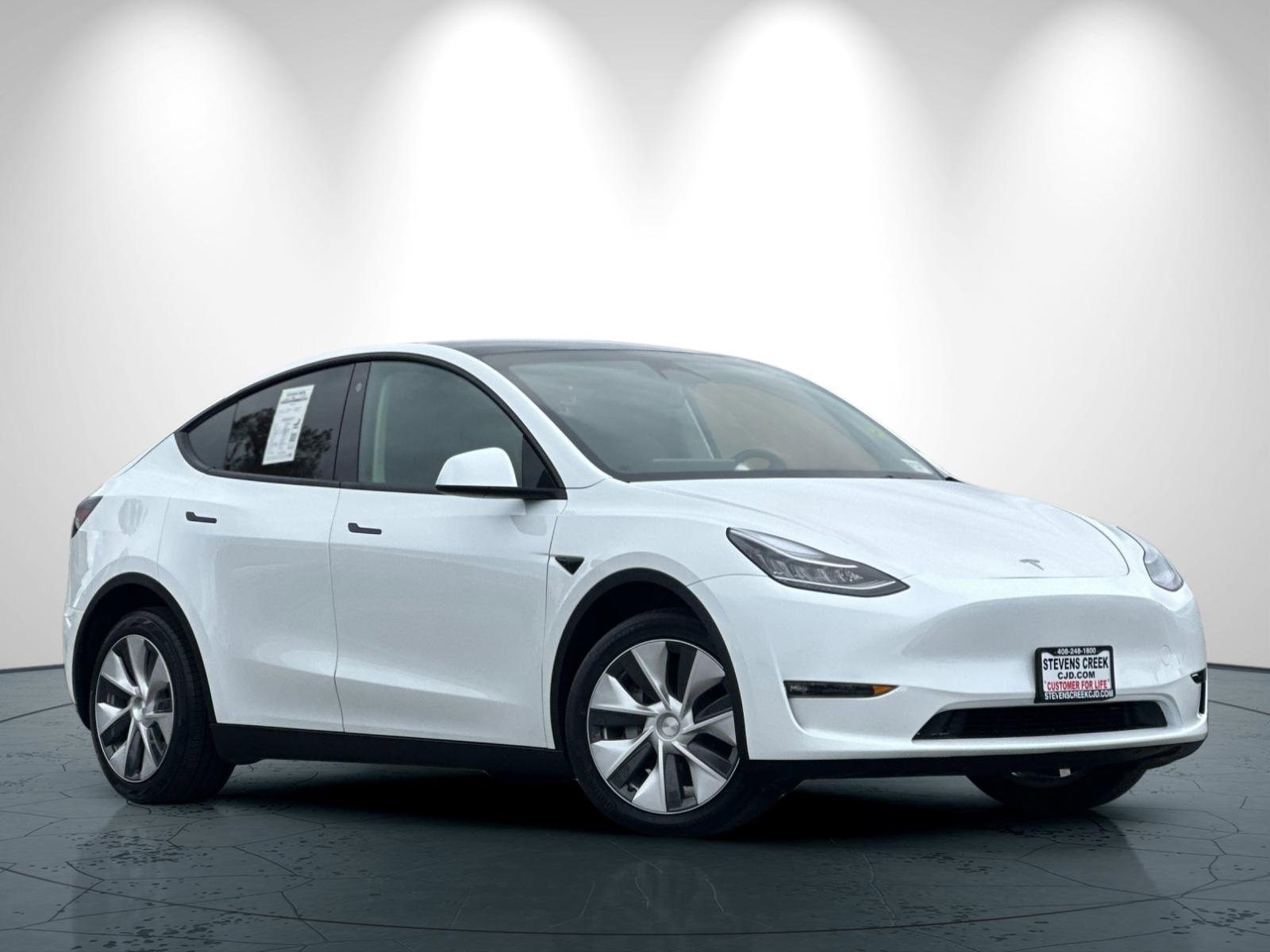 Used 2023 Tesla Model Y Long Range image 2