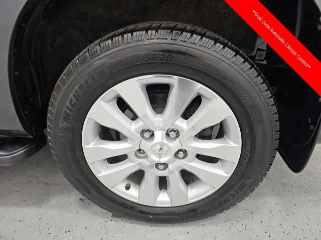 Used 2017 Toyota Sequoia Platinum AWD/4WD image 10