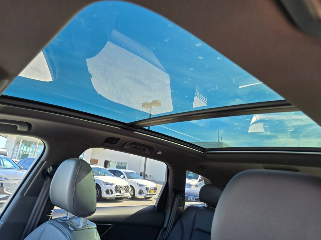 Used 2023 Audi Q7 3.0T Premium w/ Convenience Package image 5