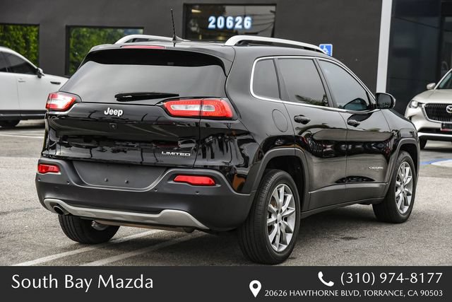 Used 2017 Jeep Cherokee Limited FWD image 6