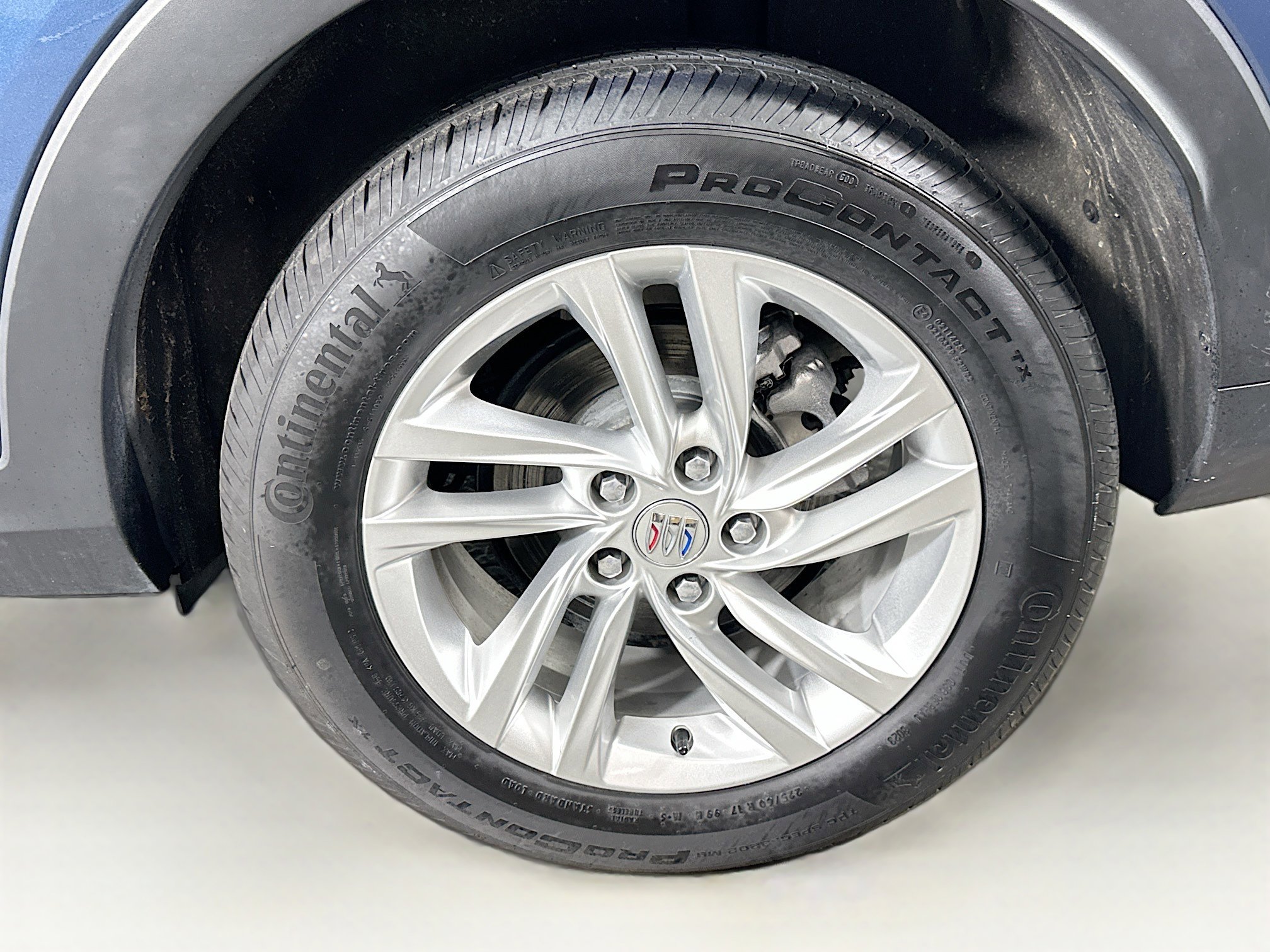 Used 2024 Buick Envista Preferred image 11