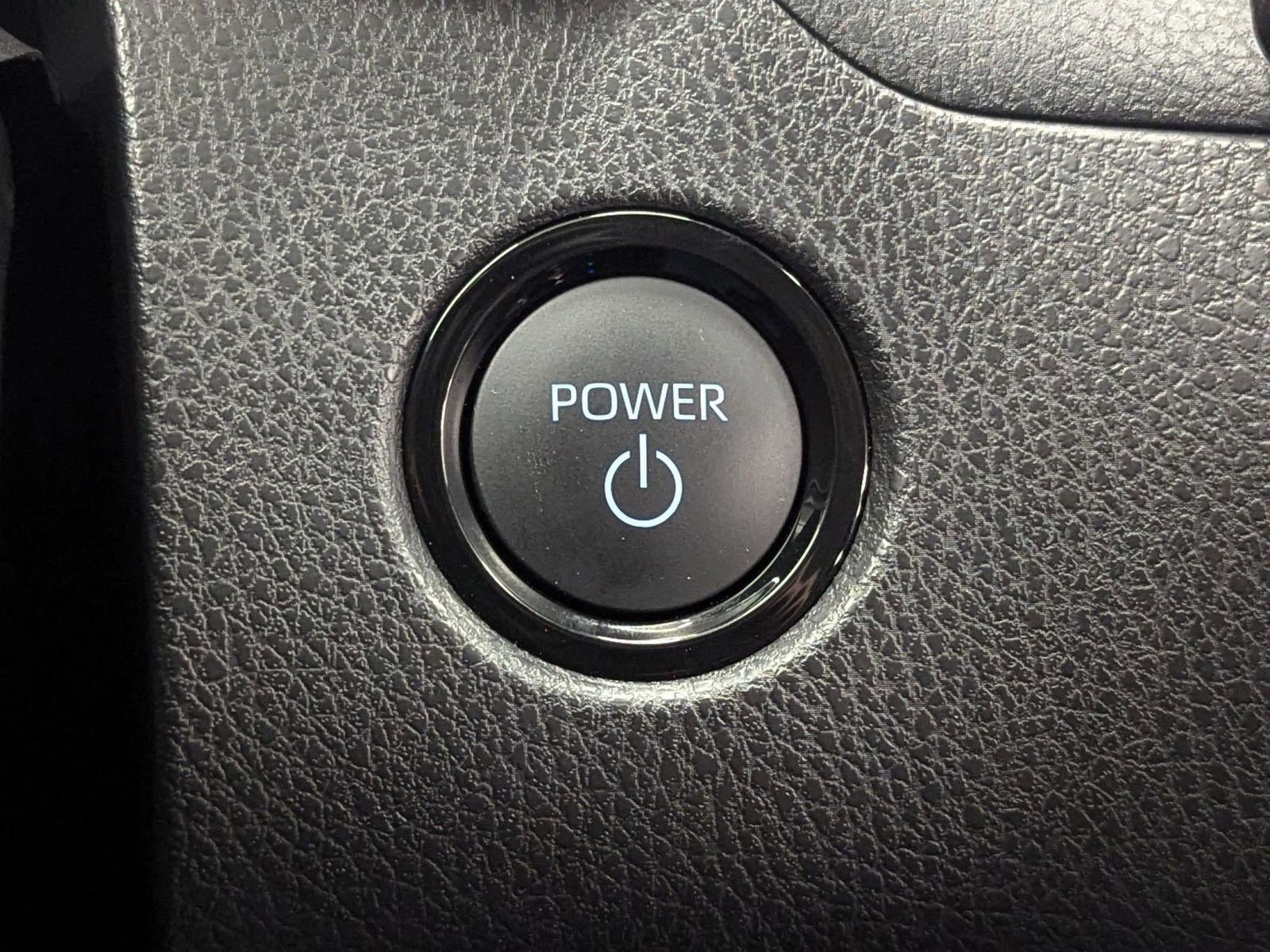 Used 2025 Toyota Camry LE w/ Convenience Package image 31